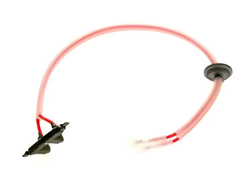 BOSCH Zündkabel mit zwei Anschlusssteckern und einer flexiblem Leitung in rot. Die Montagefläche ist schwarz.